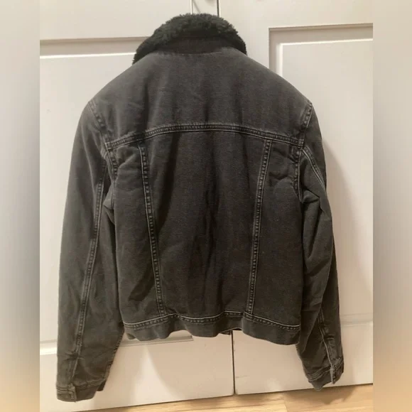 AEO 🦅 Black Sherpa Lined Denim Jacket - Picture 9 of 16